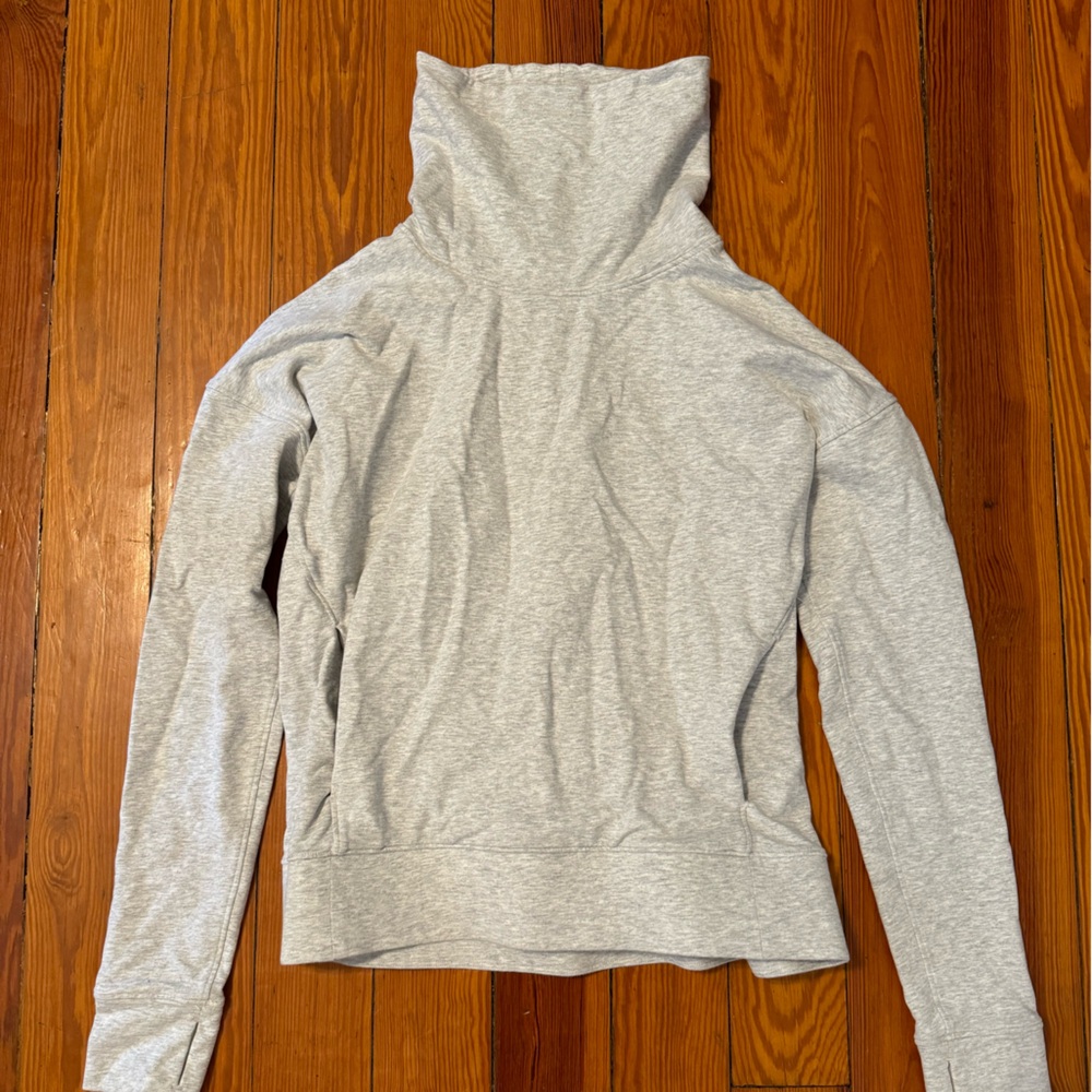 Lululemon Athletica Heather Gray Turtleneck Sweatshirt